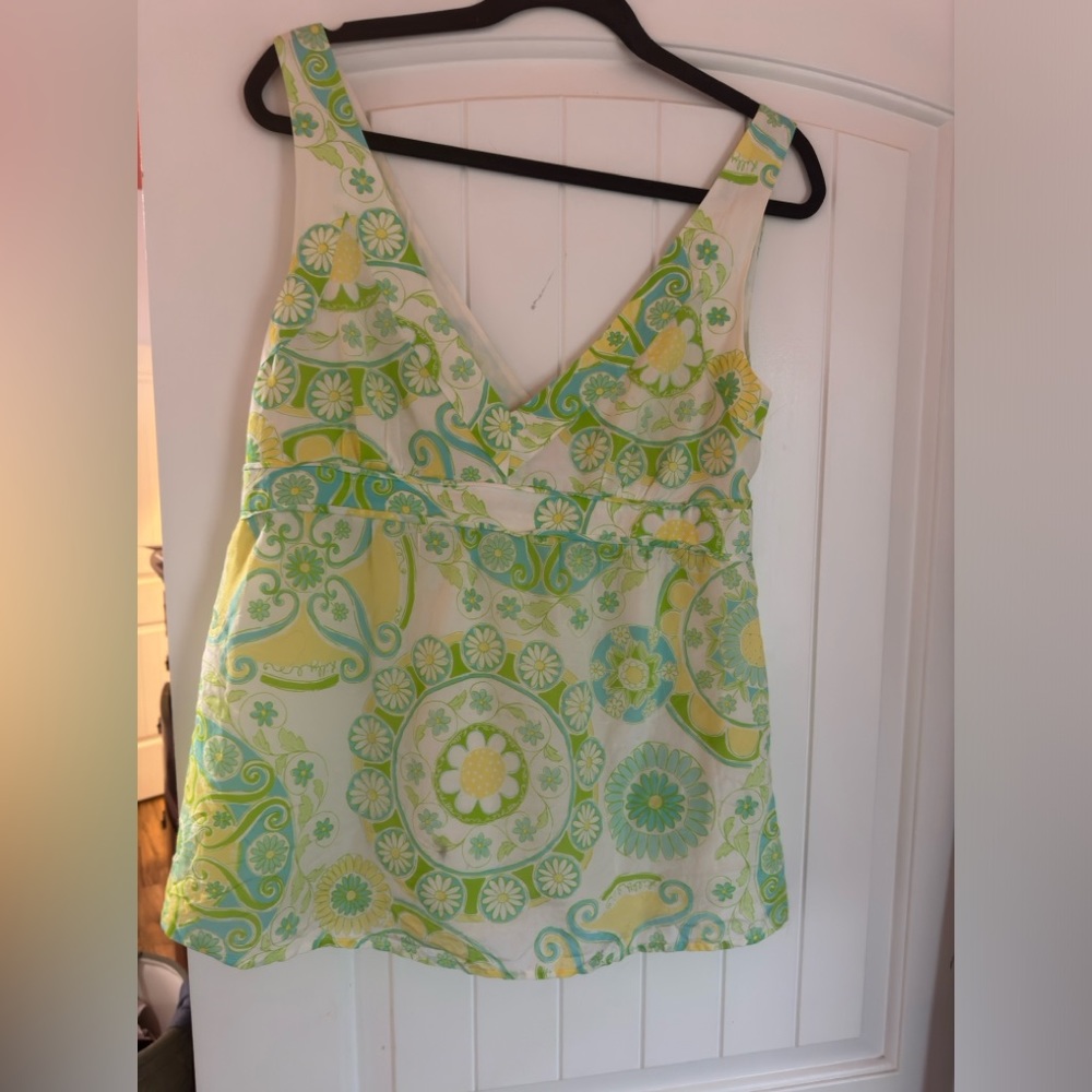 Lilly Pulitzer vintage top. size 12